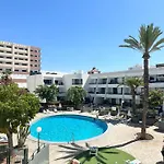 2The Best Location - Las Americas & Parking
