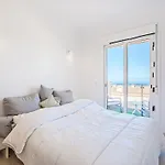Holiday Home Versatile Oasis By Interhome
