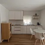 La Casita De Emily - Reformada, Bien Situada Y Con Piscina Amplia
