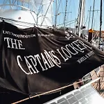 The Captains Locker - 30Ft Yacht