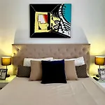 Alma Elegant Suite Apartment