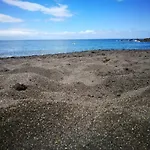Volcano Beach Views & Wifi