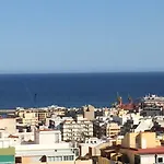 Apartamento Situado En El Centro De Santa Cruz