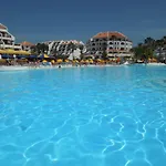 Two Bedroom Beachfront Apartment No 3 With Sea-View, Heated Pool, Close To The Sea