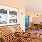Luxury Golf & Sea Apartment