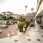 Spectacular Renovated Apartment, 5 Min To Camison Beach, With Aircon