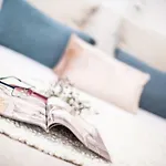 Spectacular Renovated Apartment, 5 Min To Camison Beach, With Aircon