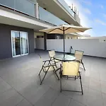 Magnificent Apartment On The Beach \