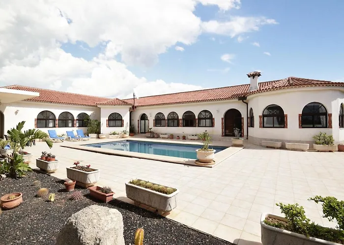 Beautiful Holiday Home In San Isidro With Pool