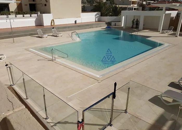 Apartamento Con Terraza Privada En Playa De Las Americas
