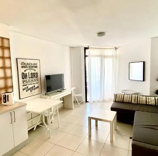 Lovely Studio Los Cristianos Wifi, Cable Tv, Pool