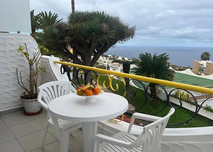Studio Sea Front View & Pool
