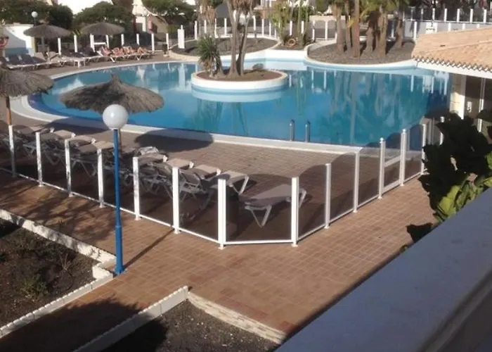 The Palms 2 Bed Duplex With Pool View