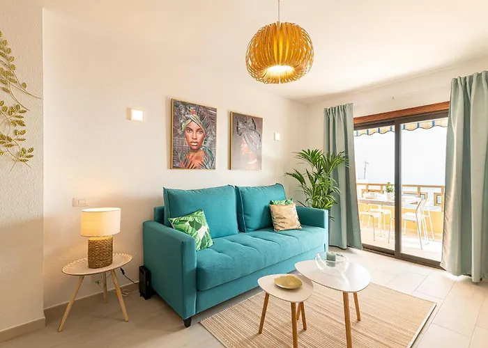 Elegant Candelaria Apartment With Ocean Views