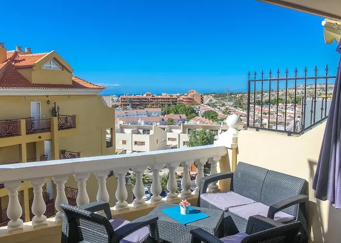 Castle Harbour Phoebe\'S Flat Los Cristianos By Lovetenerife