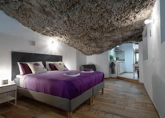 Romantic Cave With Big Terrace Overlooking The Sea