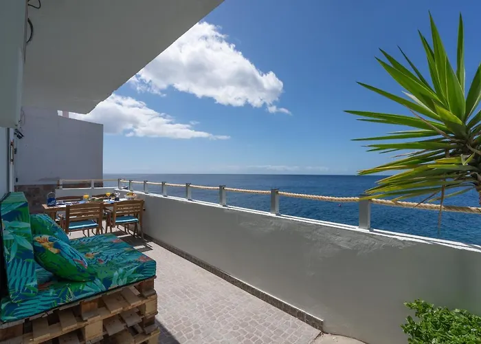 Frontline: 2 Bedrooms, Incredible Views With Large Terrace