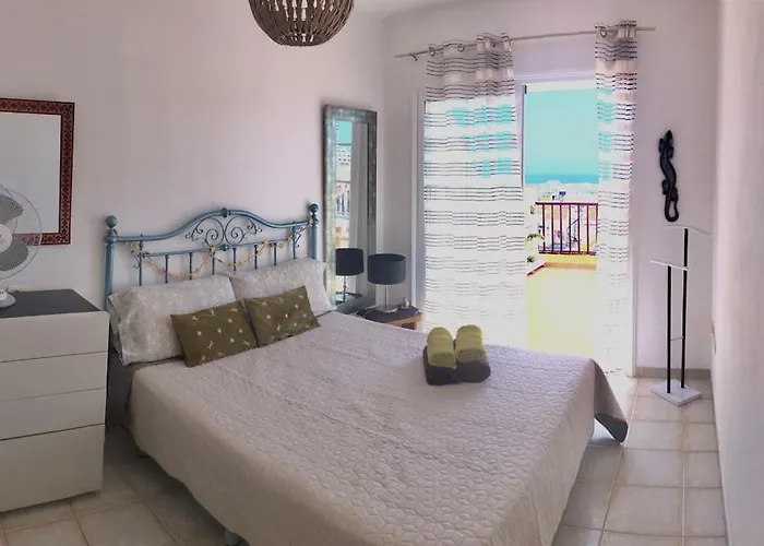 Beautiful Apartment In Los Cristianos, Arona
