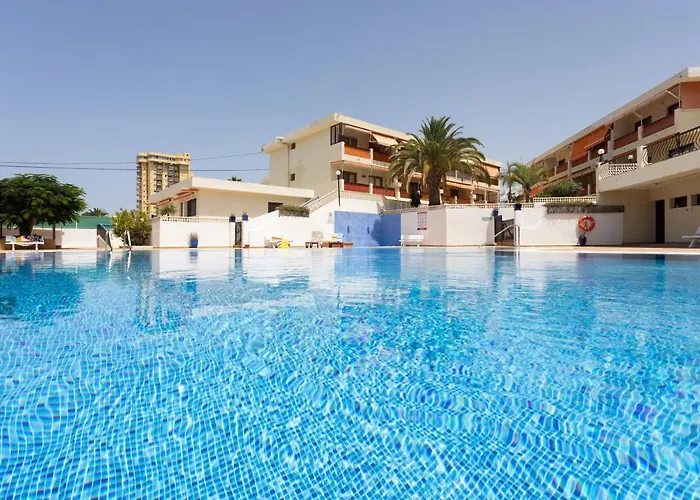 Close To Playa Las Vistas With Pool And Parking