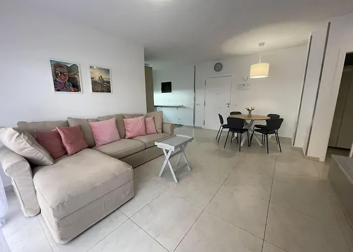 Happy Space Apartment