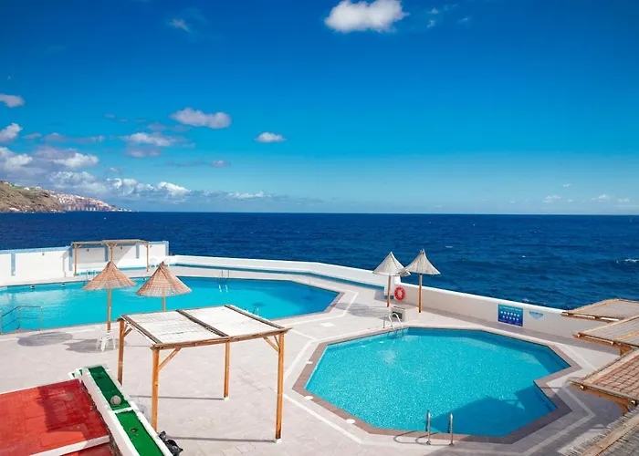 Marina Blue, Las Caletillas