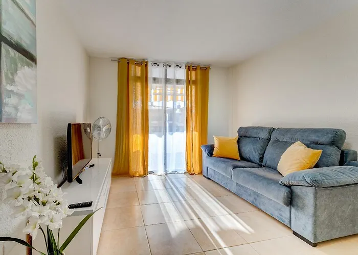 Charming Two Bedroom Apartment In Los Cristianos