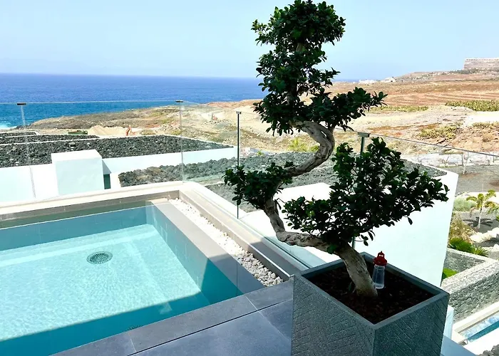 Villa Veiga With Heated Pool