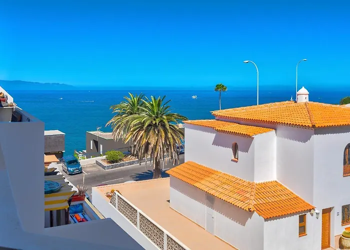 Wonderful Apartment With A Sea View, Wifi, Pool