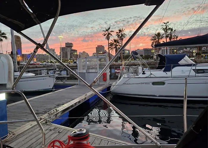 Brego, Velero Para Alojamiento