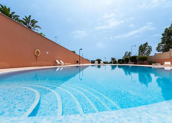 Comfortable 4-Bedroom Villa With Private Gardens