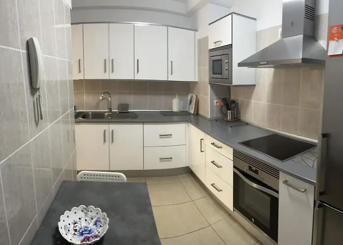 Piso Familiar 2 Dorm. Cocina