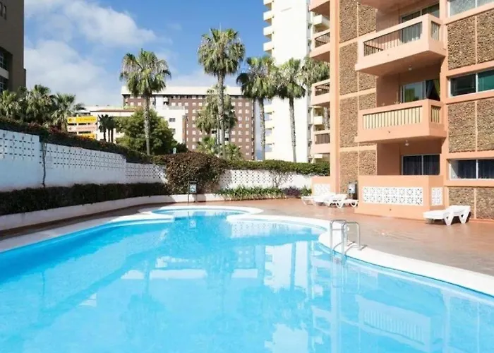 Cautivador Estudio En Puerto De La Cruz