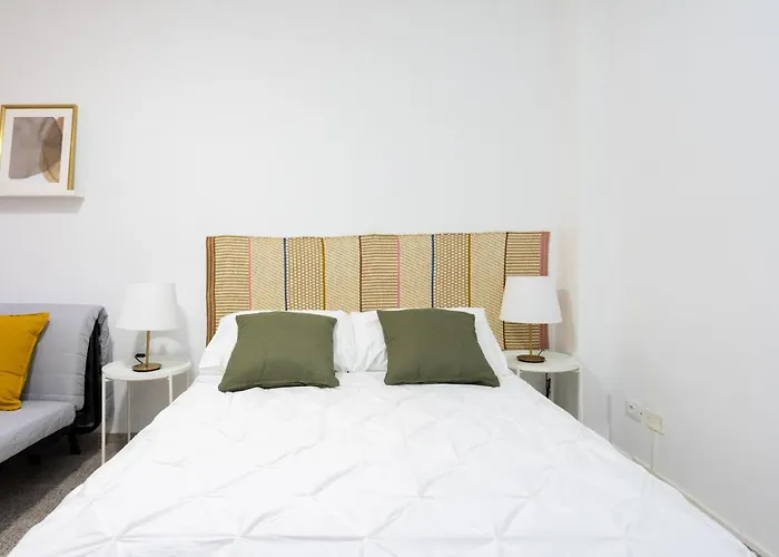 Eden Rentals B01 Surfy Stylish Bed&Coffee Room