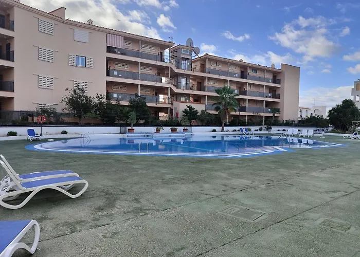 Summerland Suites