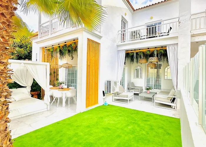 Luxury Villa Fanabe With Private Garden