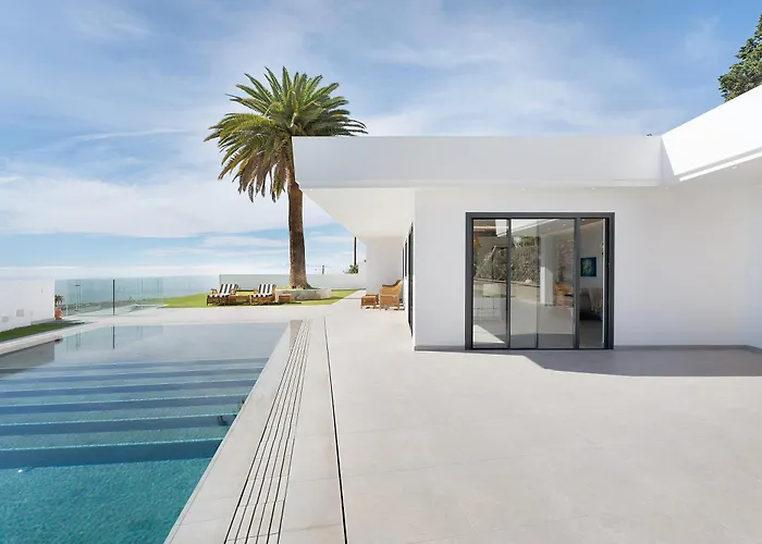 Alba House