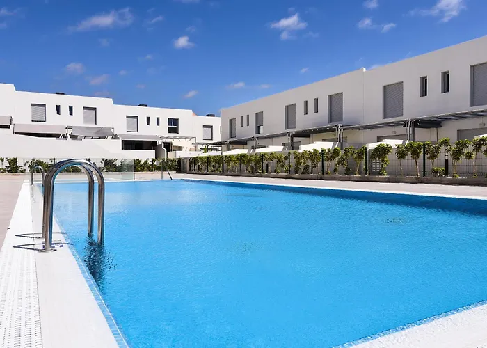 White Medano Apartment. New With Fast Wifi