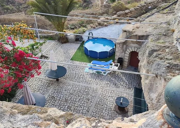 Eco Holidays Cave House Justine