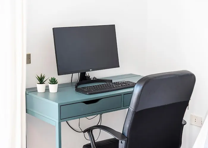 Quiet And Cozy Workation Place Near The Town Center With Cliffs And Ocean View
