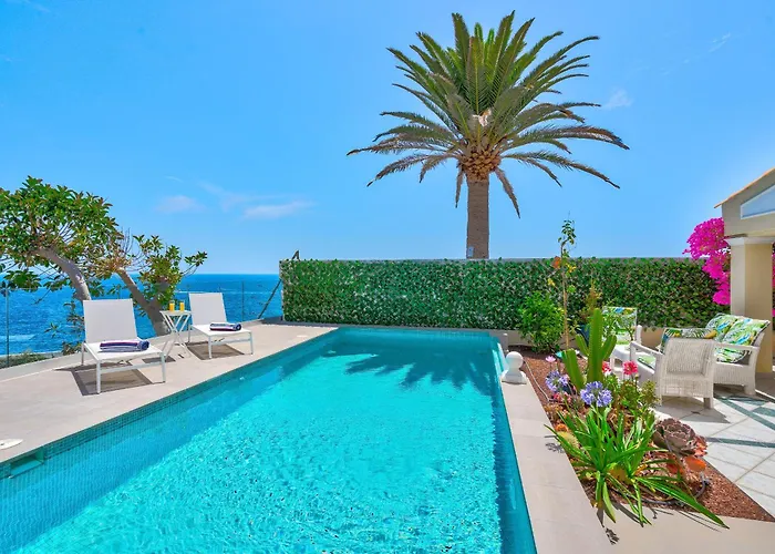 Villa Bouganvilla Am Meer Mit Pool