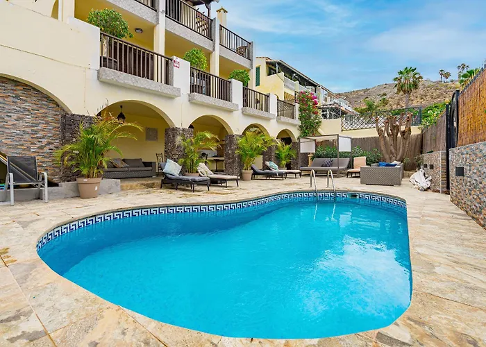 Villa Natali ,Luxury 3-Levels Large Villa On Tenerife, Ocean View, Private Poo L& Barbecue Area