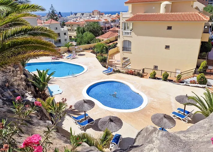 Relax Sunny Golf Apartment