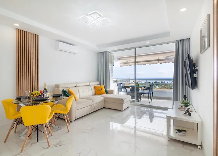 Ponderosa 611, Las Americas, One Bedroom Apartment With Large Terrace And Ocean View, Next To Siam Park