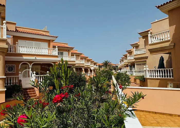 Hugo\'S Holiday Apartment In Costa Del Silencio