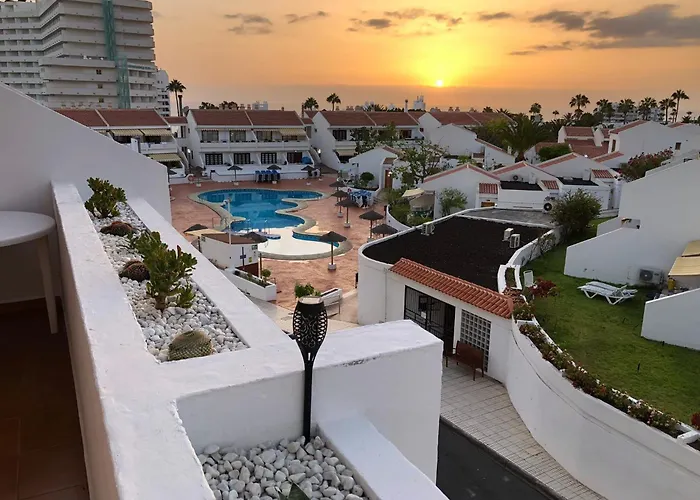 Apartamento Helena En Garden City Con Piscina Climatizada