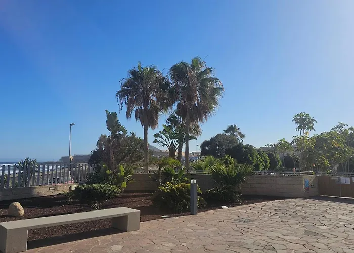 Beautiful sea view 2 bedroom flat Los Martinez