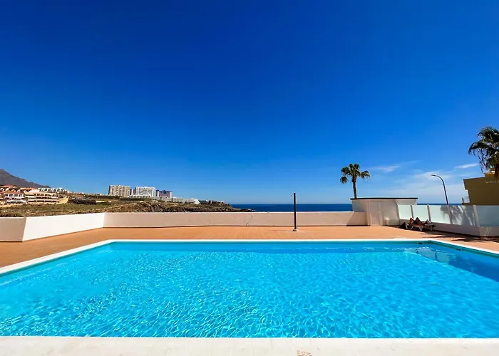 Ocean View Apartment! Pool! Parking! Cs123