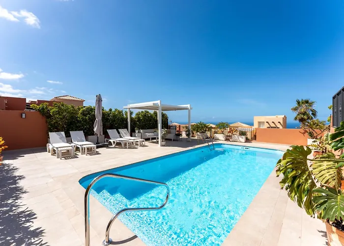 Golfside Villa With Private Pool And Ocean Views