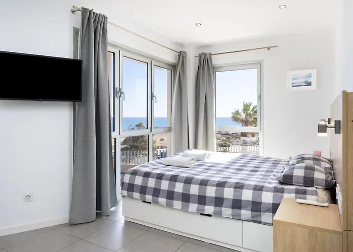 Panoramic Sea View Apartment