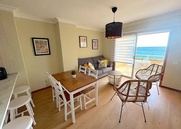 Precioso Apartamento Frente Al Mar, Parking Y Club Deportivo